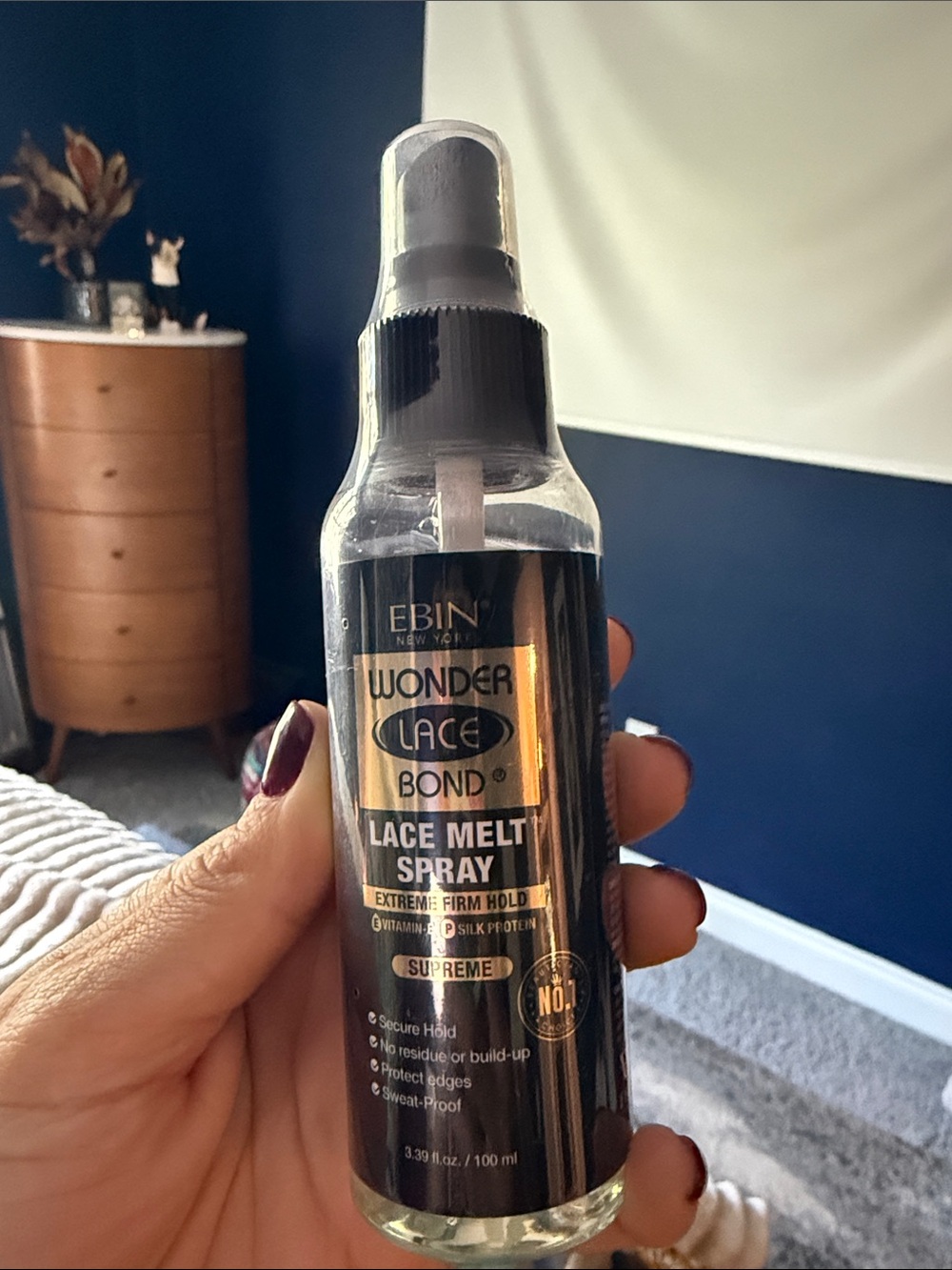 EBIN Wonder Lace Bond Lace Melt Spray - Black & Gold
